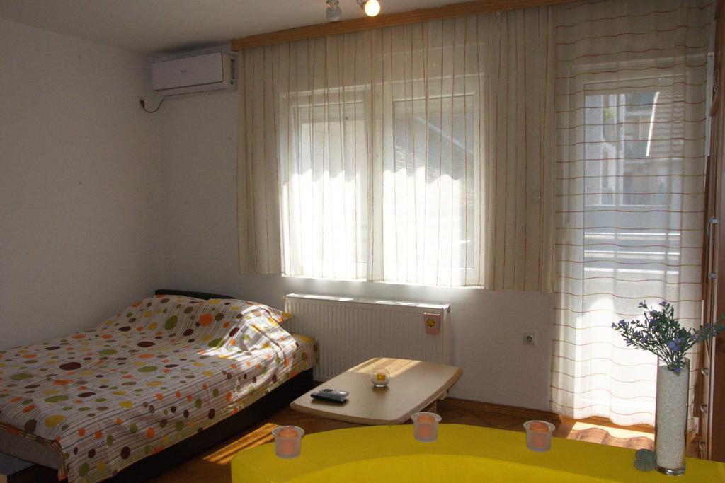 Studio Apartment In Novi Sad Center Luaran gambar